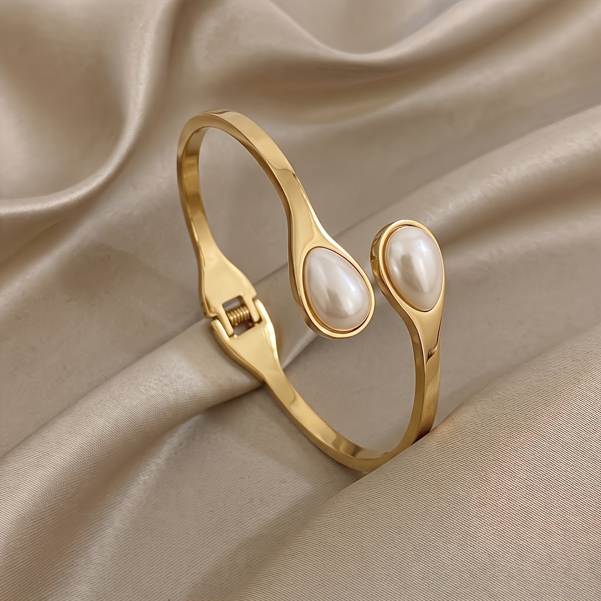 3pc Retro Warm-Toned 18K Golden Plated Bangle Set
