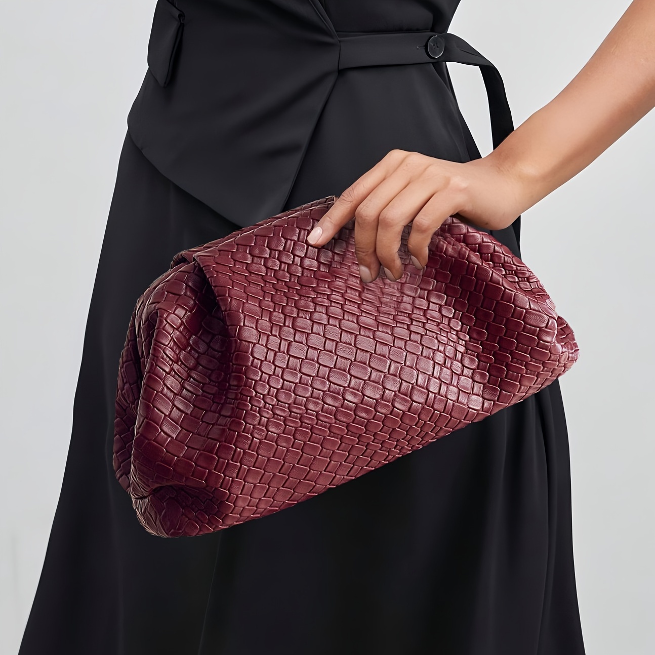 

Vintage Style Embossed Pu Clutch Handbag - Solid Color, Lightweight, Non-washable, Closure, Polyester Lined, Ideal For Parties, Dinners, Dates, Weddings - Black And Burgundy