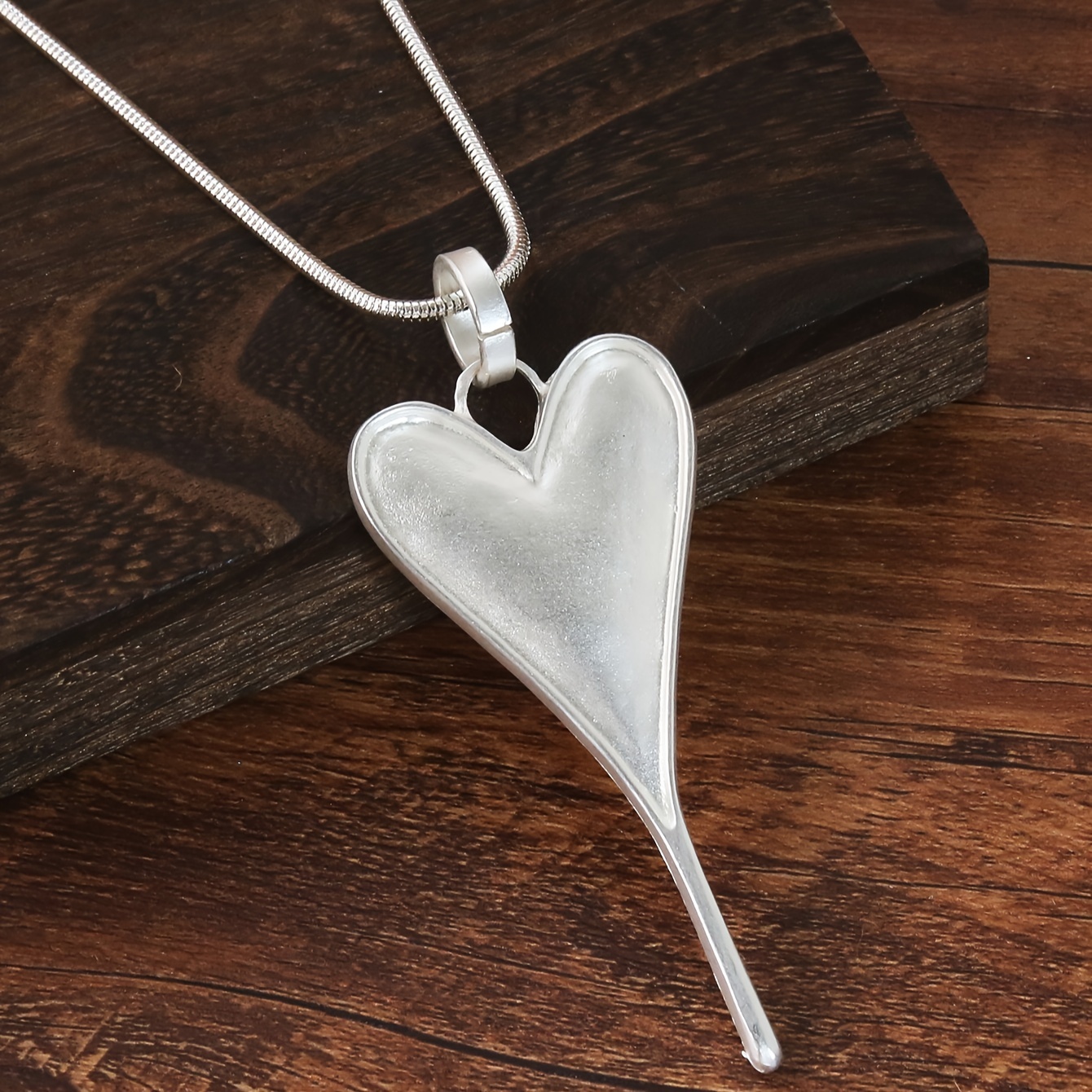 

Ladies Silver Color Love Heart Pendant Long Necklace Romantic Accessories Jewelry Gift