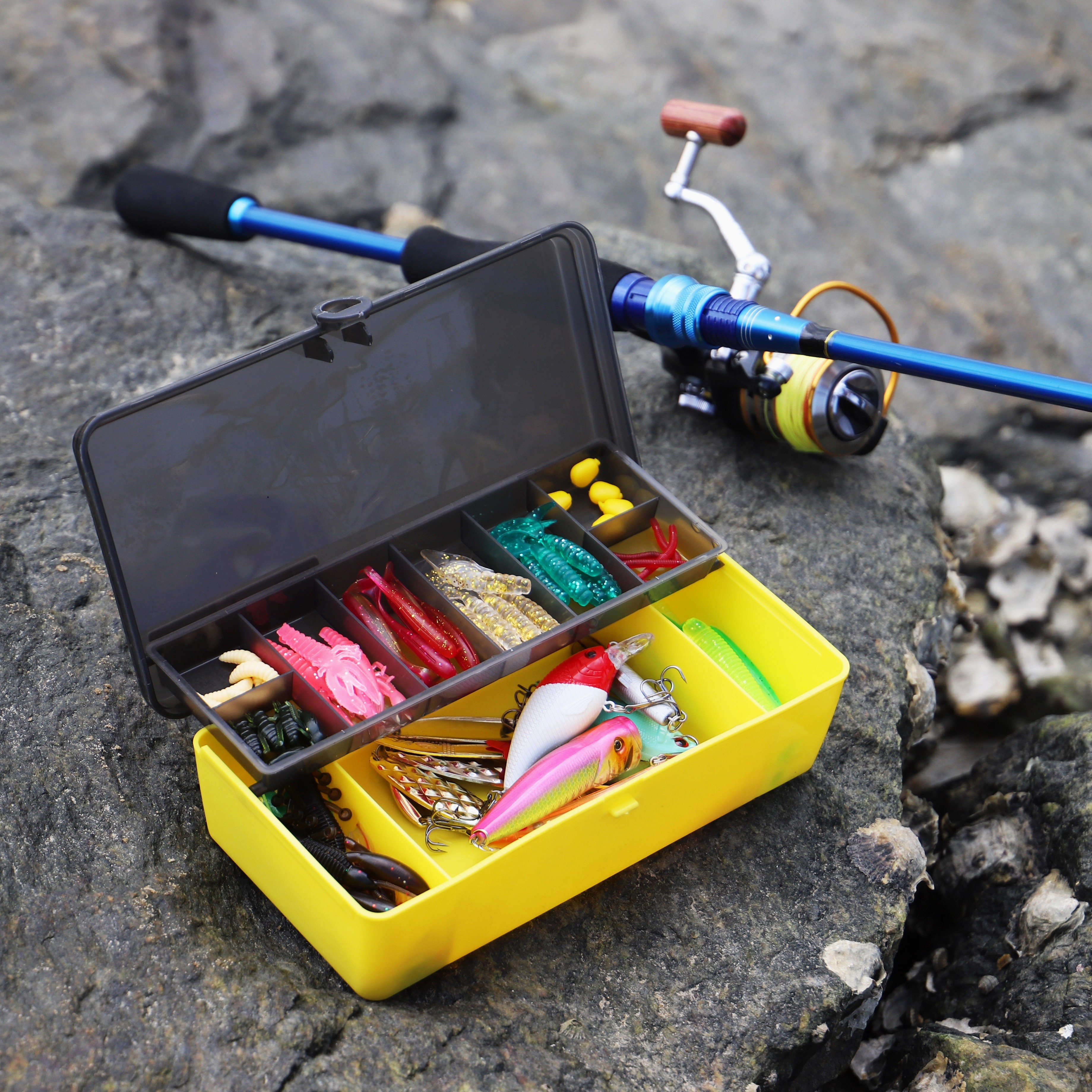 Mixed Color Fishing Lures Kit Image 15