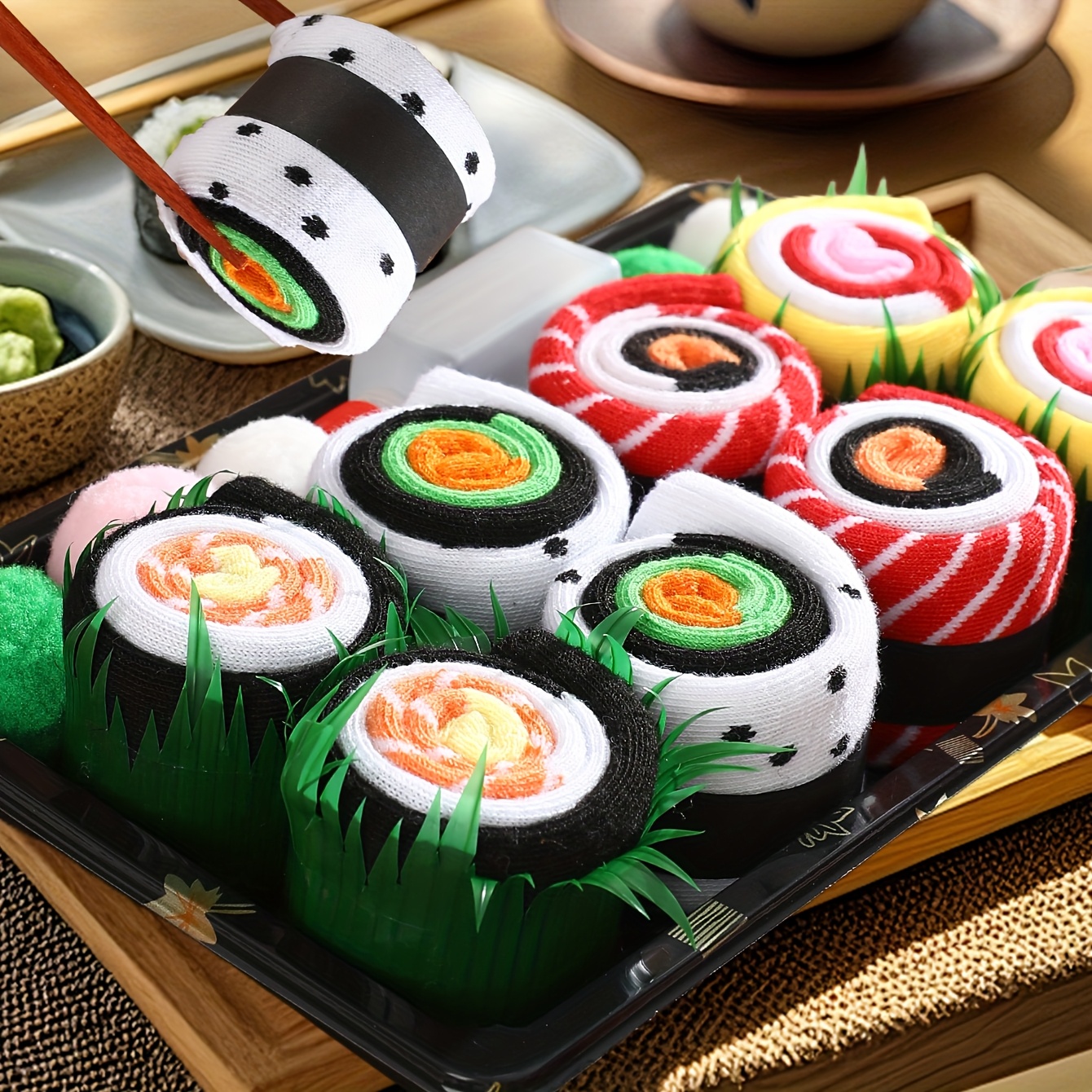 4 Pares de Meias de Valor para Presente de Cintura Média, Design Criativo Unissex Macio e Confortável com Tema de Sushi, Perfeito para Aniversários/Halloween/Ação de Graças/Natal/Reuniões Familiares/Festas de Namoro/Eventos de Festa, Roupa Casual, Uso em Todas as Estações, Ideal para Viagens de Férias/Expedições ao Ginásio, Meias Atléticas Tendências de Outono/Inverno 2025, Meia de Sushi, Meia para Homens, Meia para Homens de Boa Qualidade