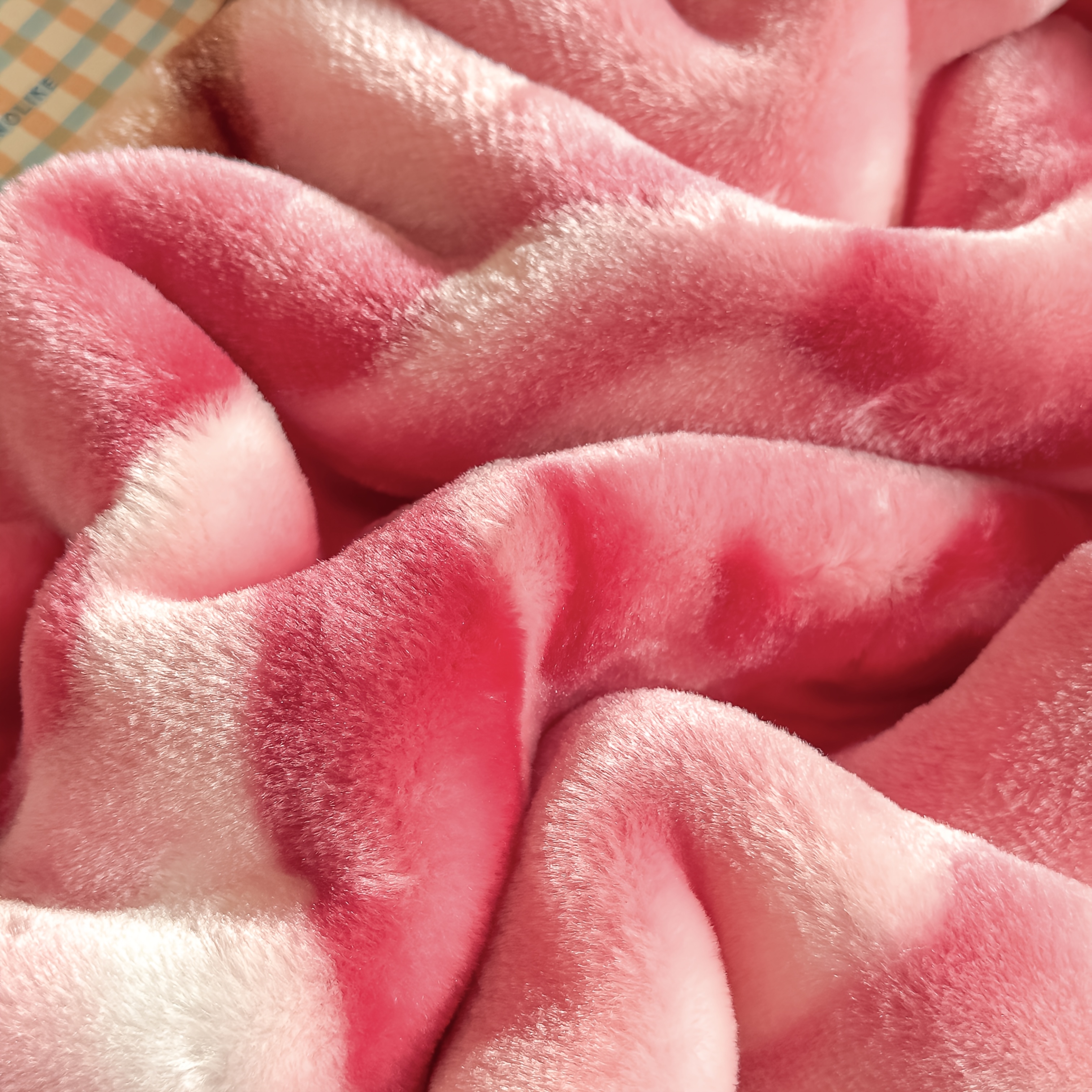 1pc winter essential double thick fleece blanket breathable double sided plush for body fitting with exquisite hemming versatile thick throw for bed Product details 4