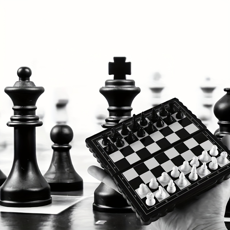 1pc mini magnetic chess   portable foldable chess leisure entertainment activity
