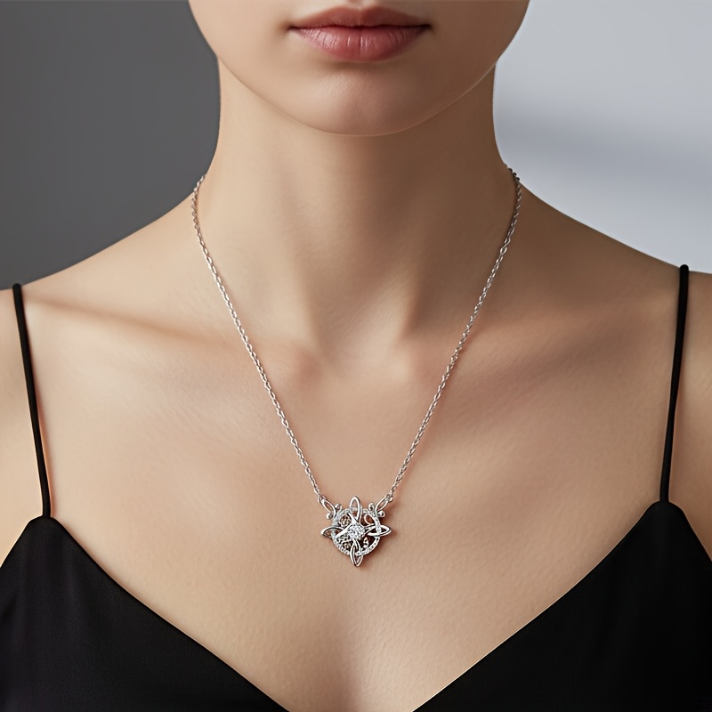 Women's S925 Silver Wreath Knot Pendant Necklace