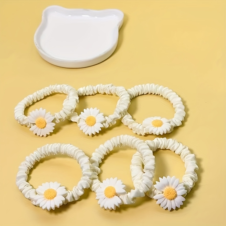 6pcs Daisy Hair Scrunchies, , Country Style Ties, Convenient For Daily Ponytails, Add A Sweet And Atmosphere To Hairstyles, Suitable For Daily Casual Wear And Travel Matching