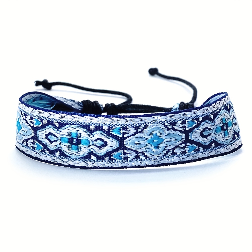 Spring And Summer 's Literary Retro Ethnic Style Bracelet Handmade Woven Bracelet Colorful Mixed Nepal Bohemia Literary Style Bracelet Printed Cloth Autumn And Winter Hand Rope Bracelet Jewelry