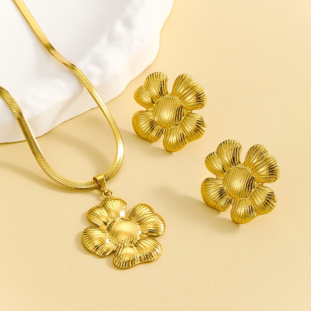 3pcs Flower, Star, and Geometric Stud Earrings and Necklace Set