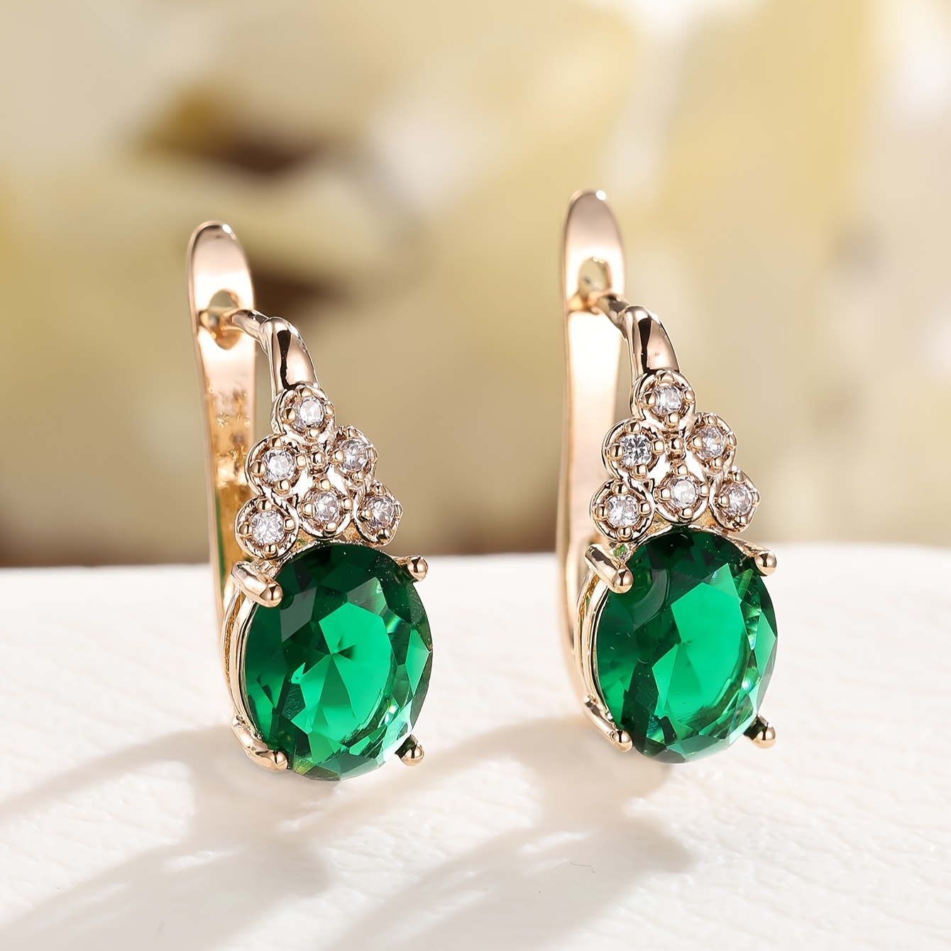 E-shop 1 Paar Geometrische Grüne Ohrclips für Damen Goldfarben Vintage Hochzeit Trendy Schmuck Ohrringe