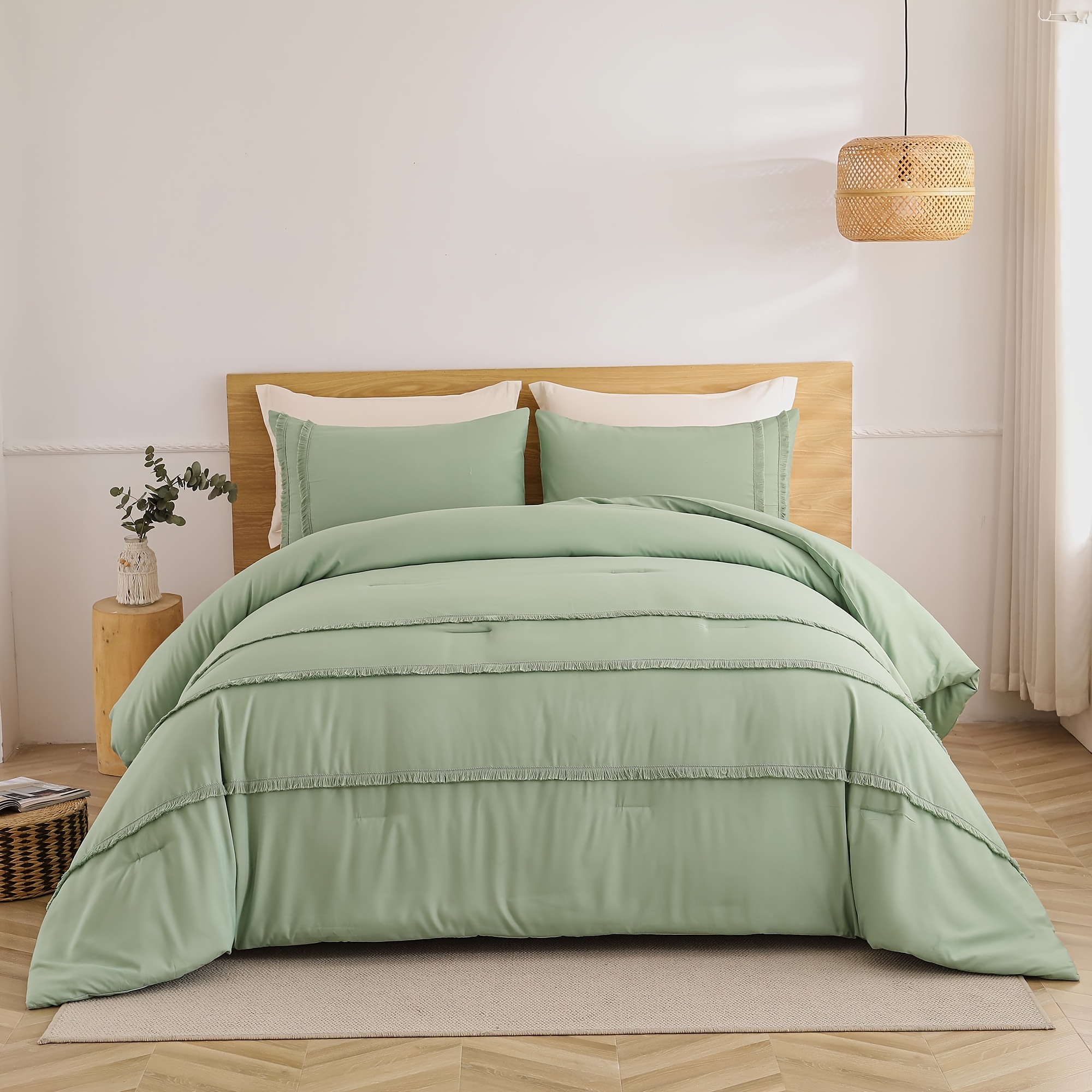 

Sage Green 3 Unilateral Tassel Comforter Set