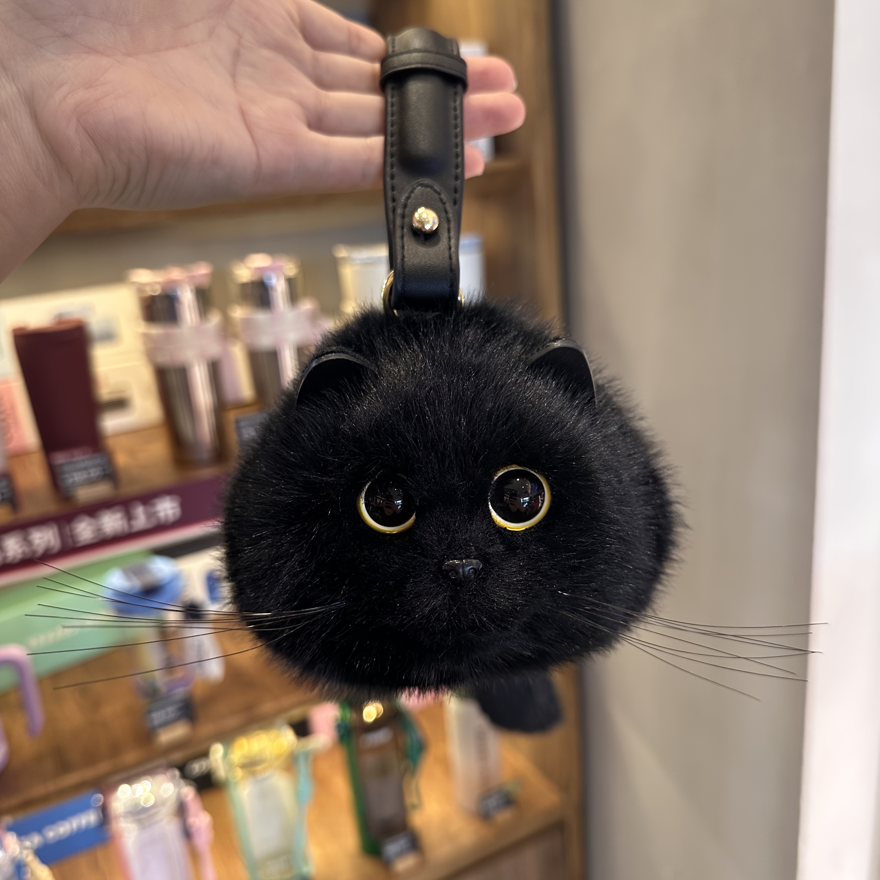 Black Faux Fur Cat-Shaped Shoulder Bag Elegant Animal-Inspired Handbag  for Women, Ideal Gift for Cat Lovers or Cros