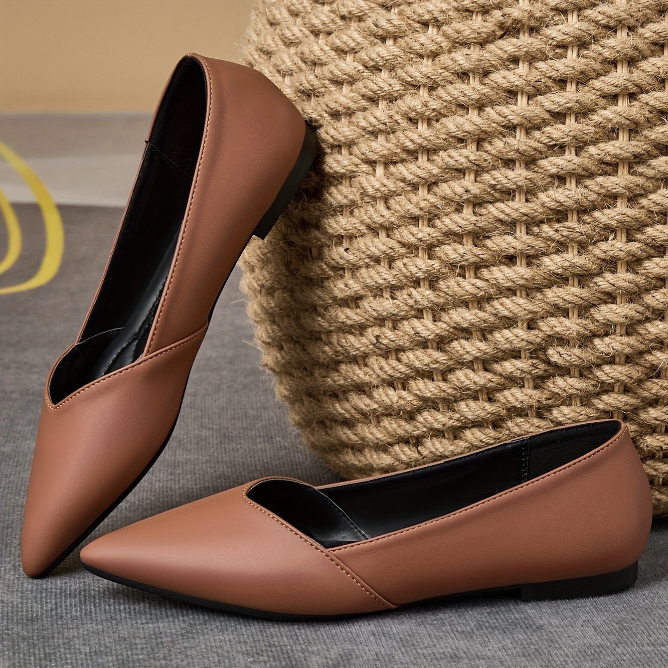 Brown Womens Pointed Toe Loafers A Pair Of Women'S New Versatile