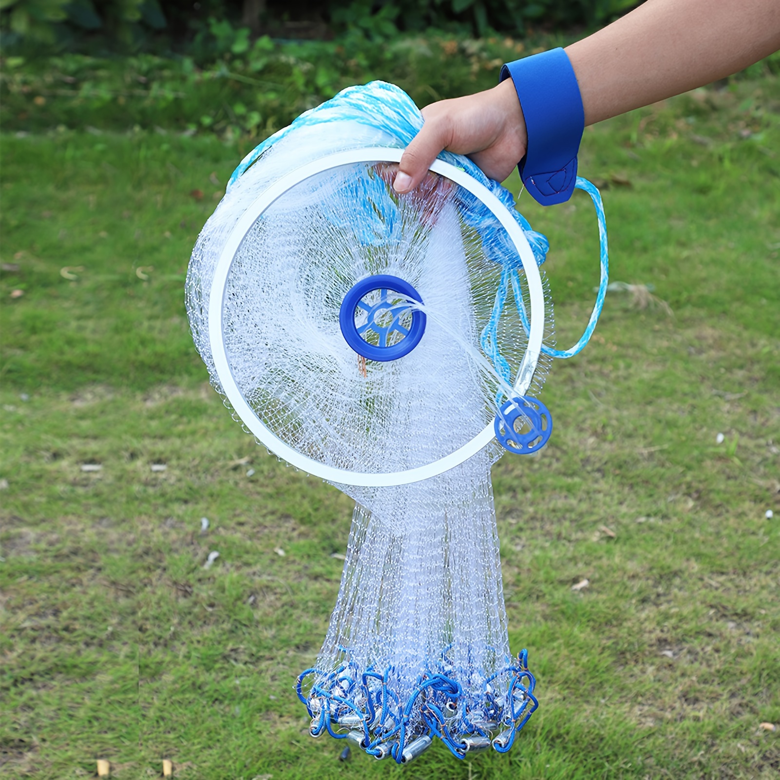 

Outdoor Nylon Monofilament Cast Hand Throw Fishing Mesh Net (2.4m)