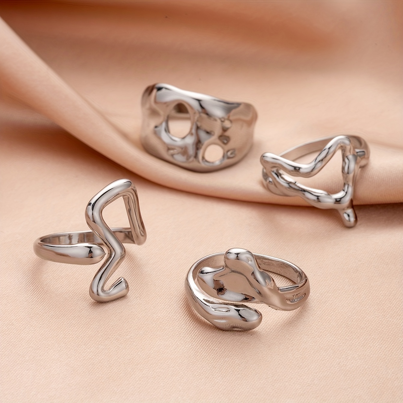 E-shop 4 Stück Damen Mode Stapelbare Ringe, Kreatives Minimalistisches Geometrisches Ausschnitt-Design Schmuck für Partys und Musikfestivals