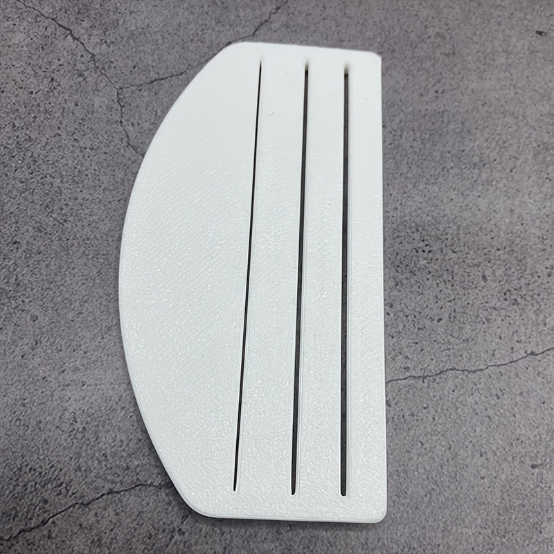 Presse-Fraise pour Chat | Distributeur de Nourriture pour Animaux de Compagnie en Plastique Robuste avec Base Antidérapante, Couvercle Facile à Ouvrir, Pas d'Assemblage Nécessaire, Conception Compacte, Plastique Durable, Couleur Aléatoire, Sans Pile