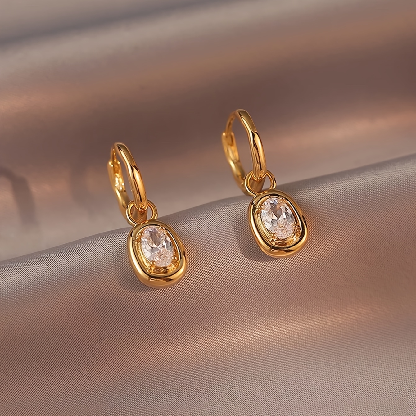 TEMU A Pair Of Elegant, Simple, And Exquisite Geometric-designed Cubic Synthetic Zirconia Light Earrings, Suitable For Women' Wear