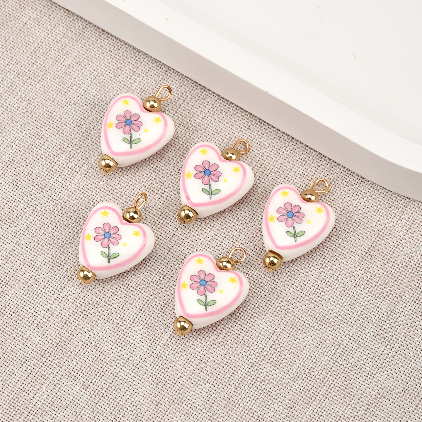 5pcs Random Color Double-Sided Floral Heart-Shaped Ceramic Pendants