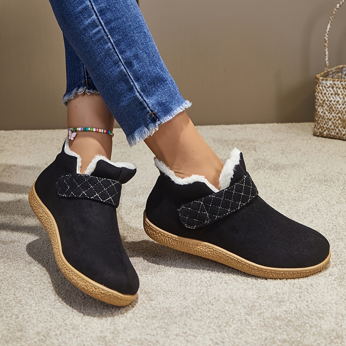 womens cozy fleece lined ankle boots slip on round toe flat heel       details 4