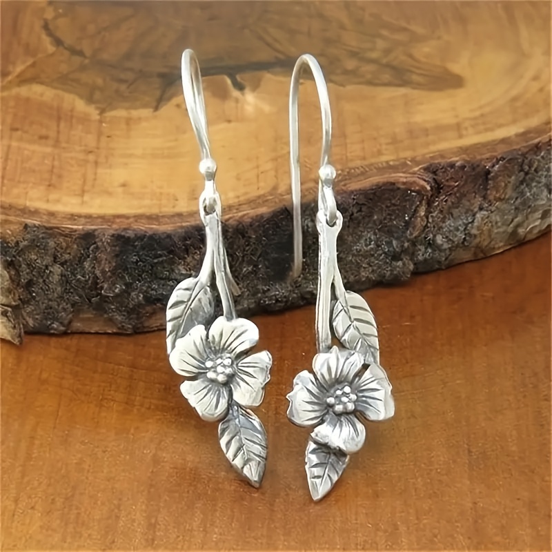 TEMU A Pair Of Elegant Drop Earrings For Women Featuring A Vintage And Easy Design With Flower And Leaf Pendants, Casual Wear, Vacations, And Parties