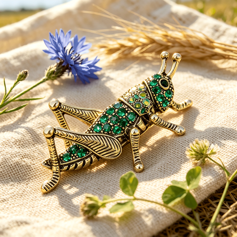 TEMU Vintage Distressed Grasshopper-shaped Brooch, Featuring A Lifelike Novelty Animal Design. Texture Replicates Joint Patterns, With Full-body