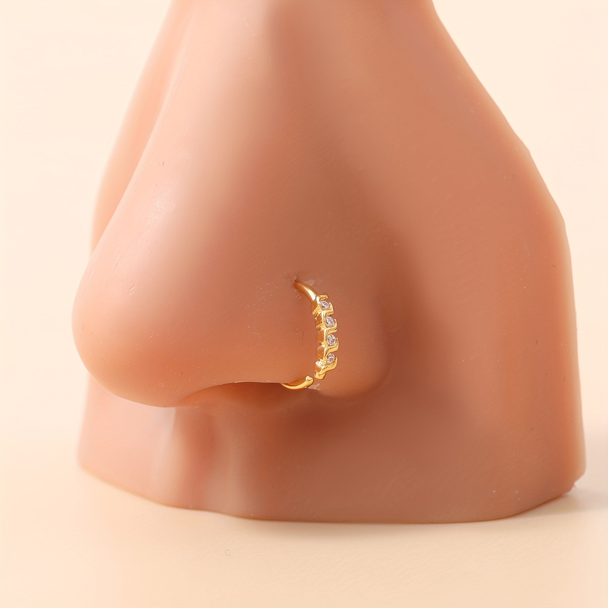1pc Minimalist Copper Inlaid Cubic Synthetic Zirconia Rippled Classic Nose Ring Nose Stud Nose Piercing For Women, Fashionable Nose Decoration Gift Accessory