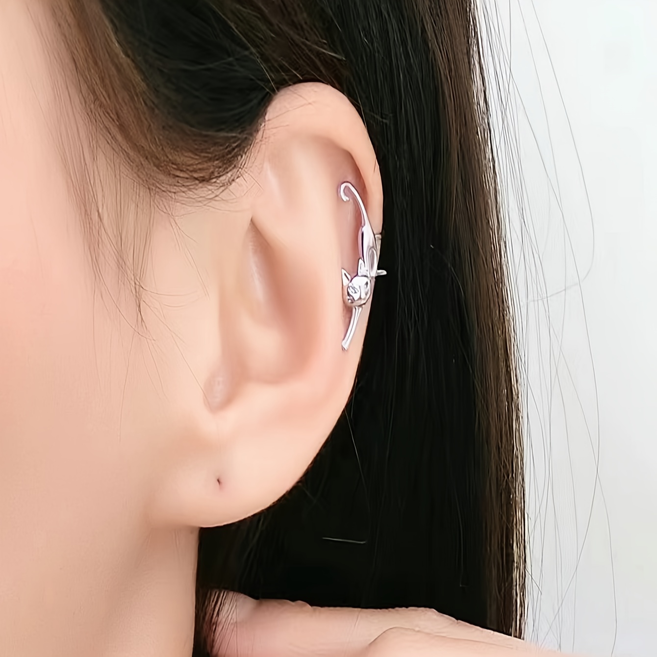 Stylish Minimalist Cat Copper Ear Cuff with Zirconia Inlay