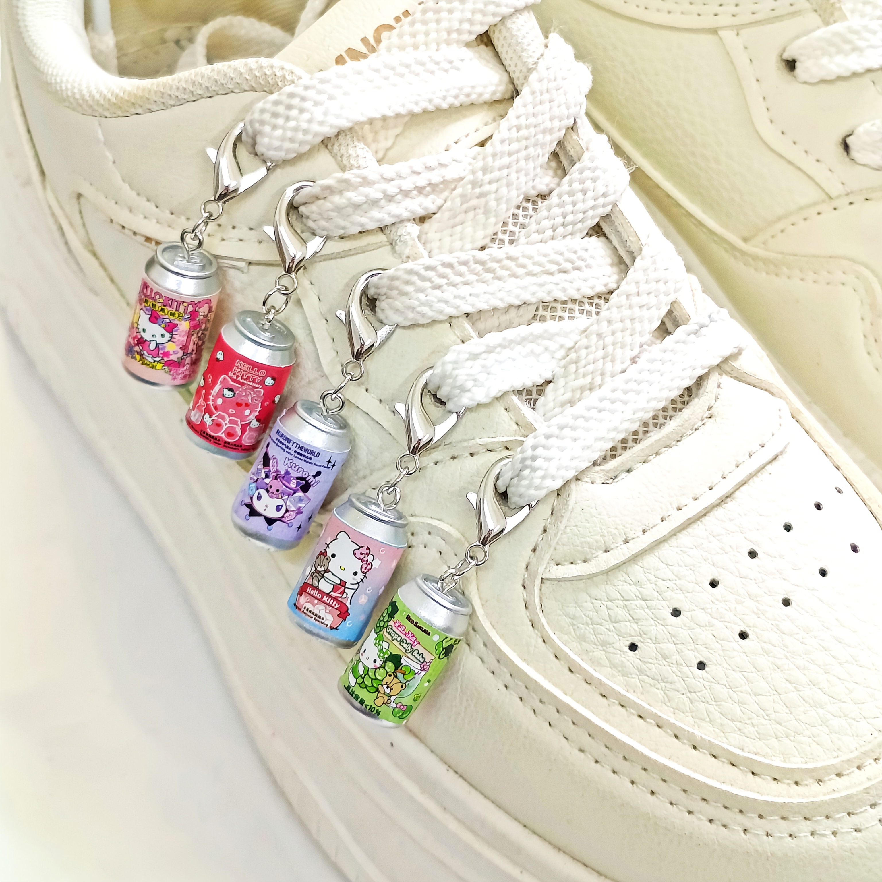 Image of 5pcs Cartoon Hello Kitty Sneakers Kuromi Shoe Shoelace Decorative Set, Cute Hello Kitty Shoe Set Suitable For Decorative Charms, Accessories, And Birthday Gifts