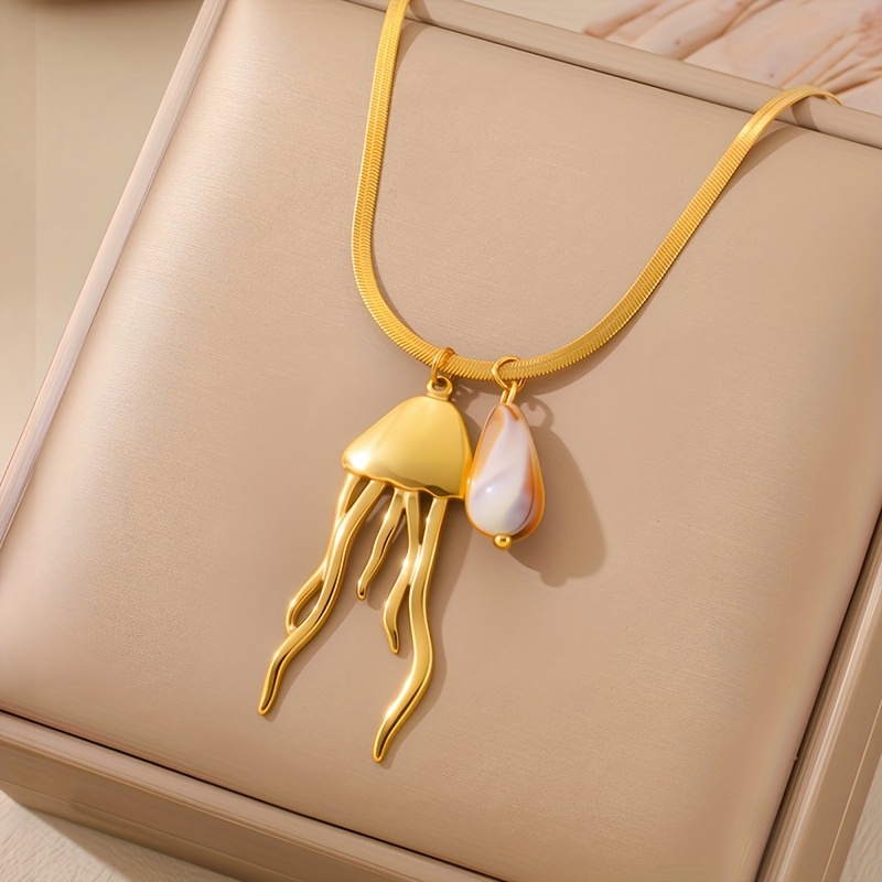 Elegant Jellyfish Blade Necklace, Lightweight Design