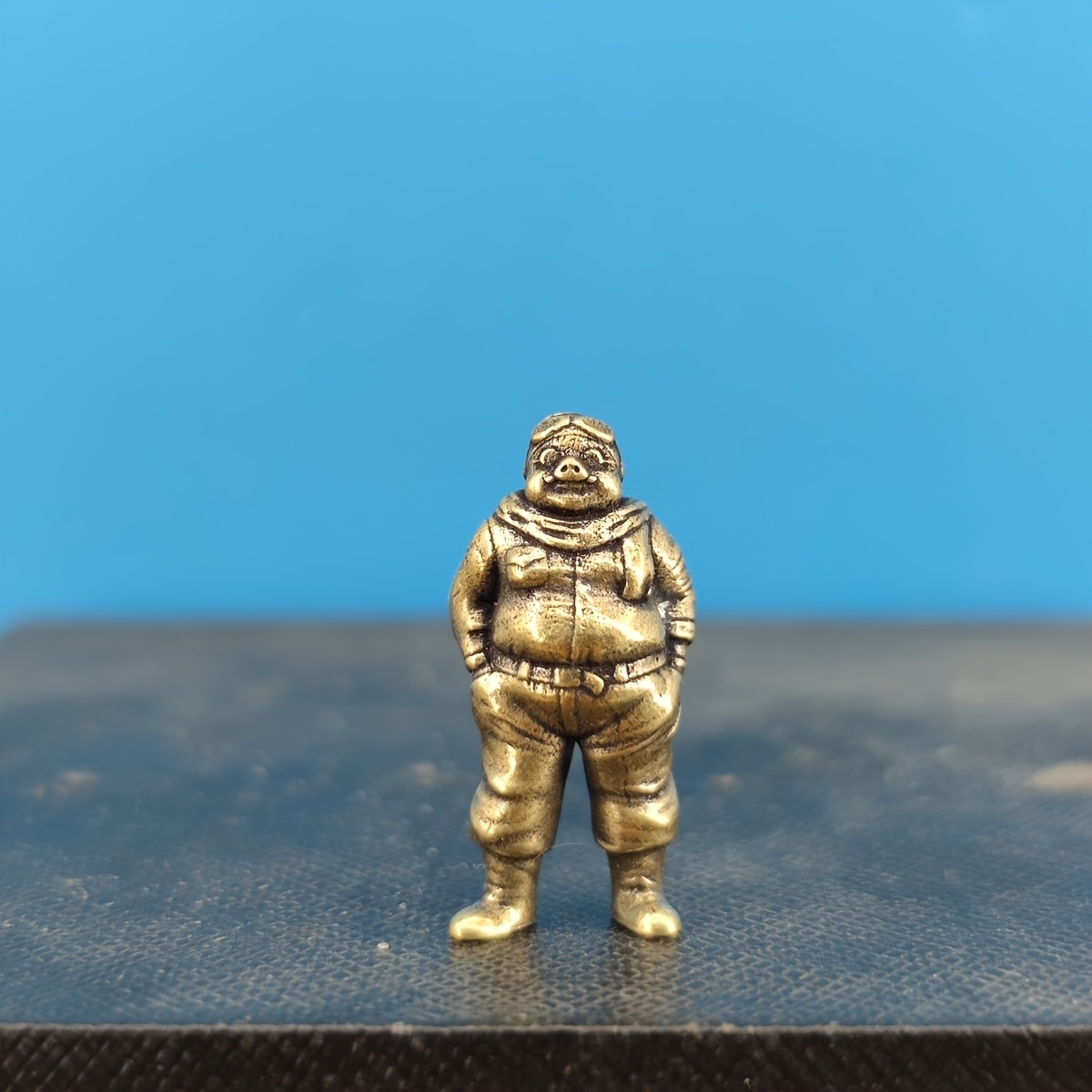 TEMU Figurine en laiton style micro pilote, modèle blanc, échelle , peinturlurée, décoration de paysage de table de sable, statue miniature vintage,