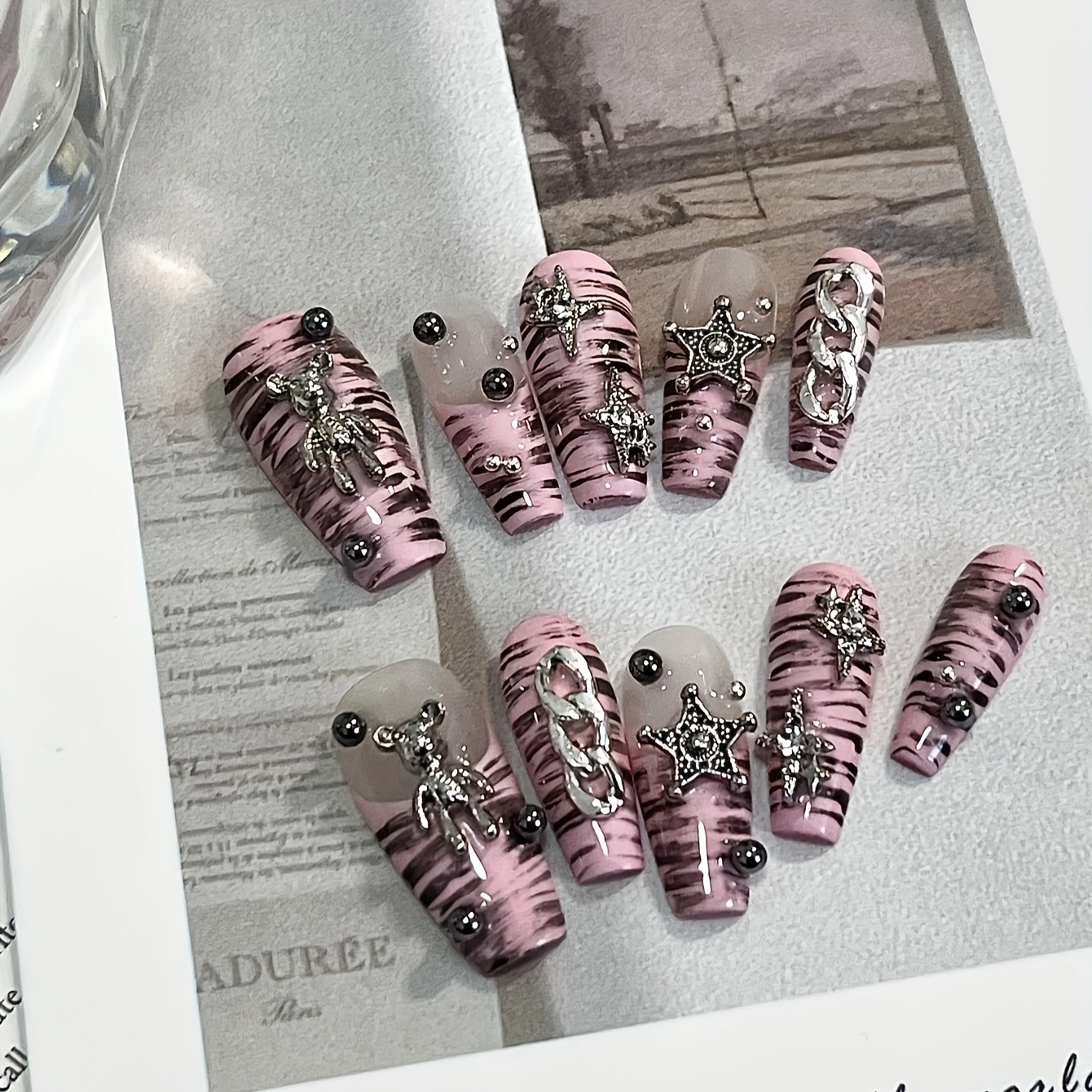 Image of 10pcs Set Of Sweet Cool Niche Handmade Black And Pink Striped 3d Reusable Artificial Nails, Luxurious And Elegant False Nails For All Women