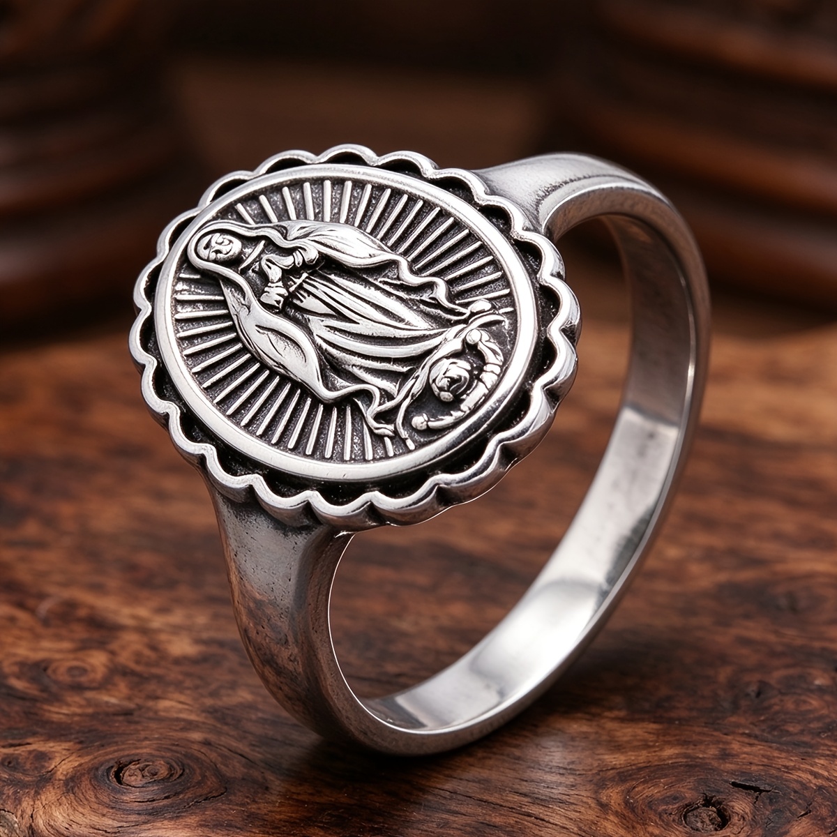 Women's Vintage Ring for Special Occasions