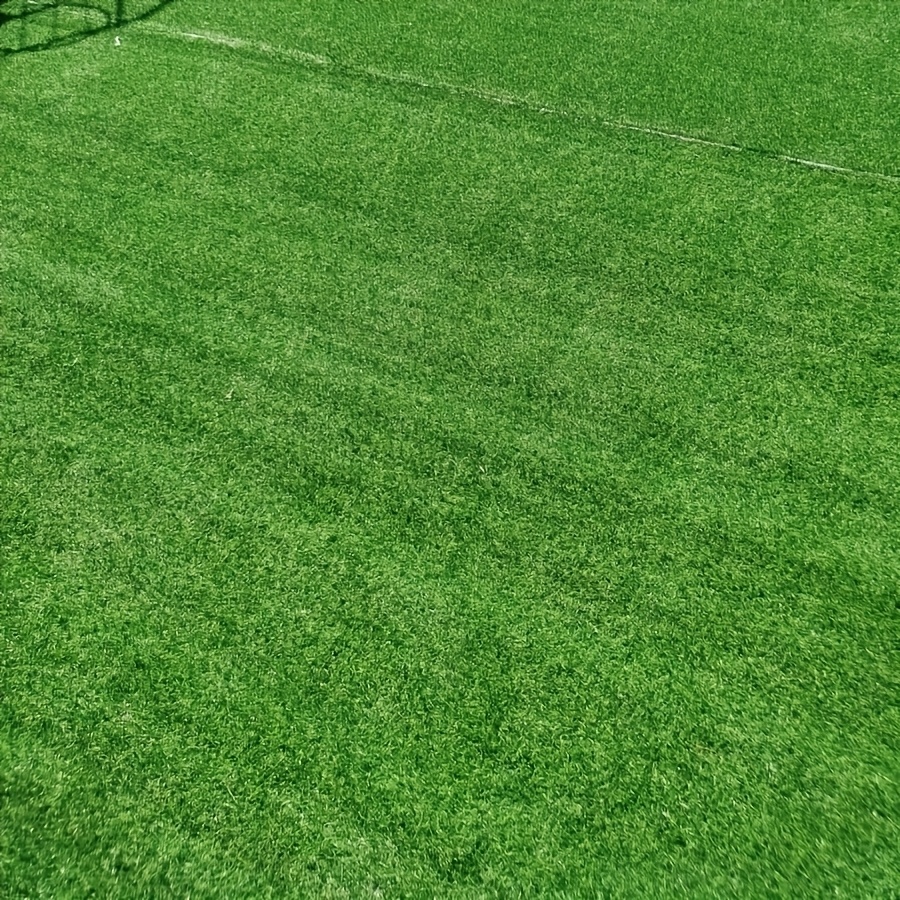 Juego de 3 rollos de alfombra de césped artificial grande de alta calidad, tapete de césped sintético realista—Adecuado para bodas, jardines y patios. Fácil instalación sin herramientas, una opción ideal para eventos de fiesta, hogar y decoración comercial. Alfombra sintética para exteriores apta