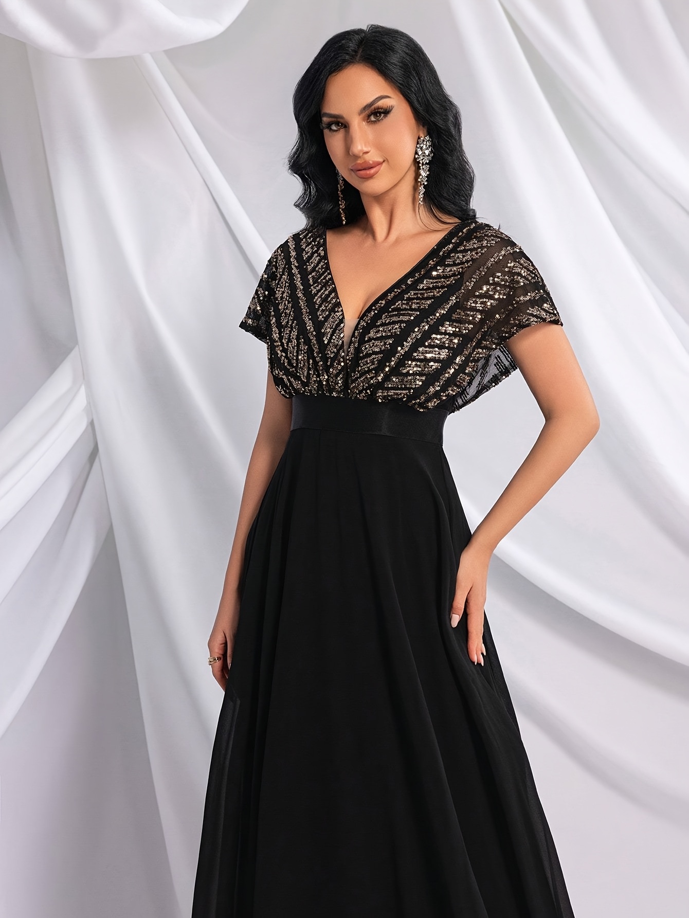 QOQ Elegant Black V-Neck Sleeveless A-Line Dress for Women Sequin Detail,  Pleated Design, Long Evening Gown for Summer Weddings and Formal Events, F