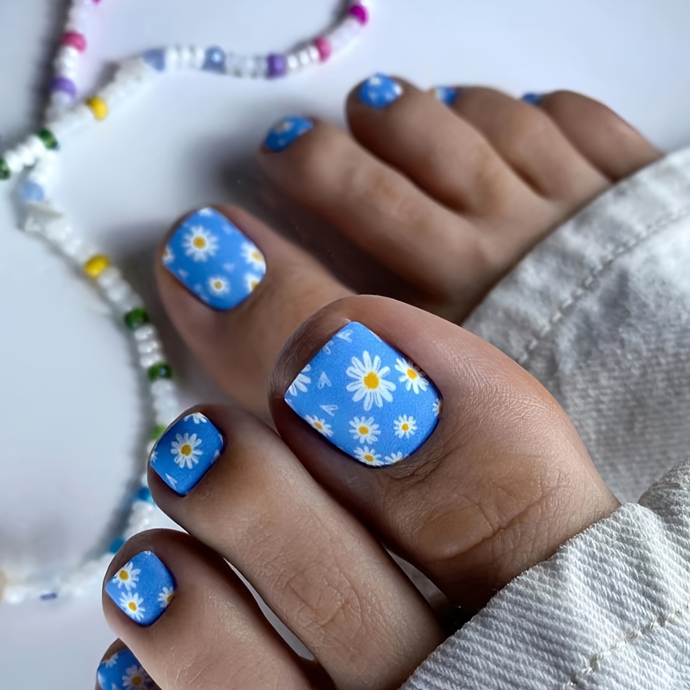 

24-piece Daisy Delight Press-on Toenails Set - Matte Blue Floral Design, Short Square Shape With Jelly Glue & Nail File Included