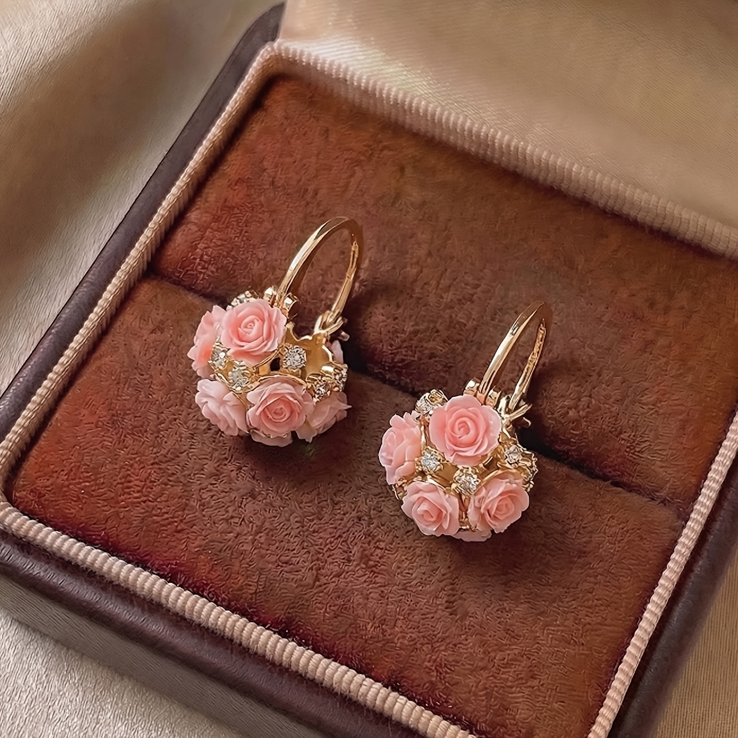 TEMU Pendientes de aro con cesta de flores rosa sintética de circonita, frescos y dulces, para mujer, accesorios de oreja de elegante