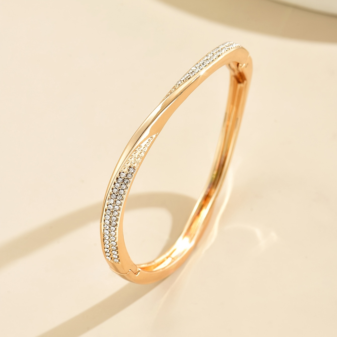 Stylish Women's Open Bangle with Irregular Twisted Geometric Shape