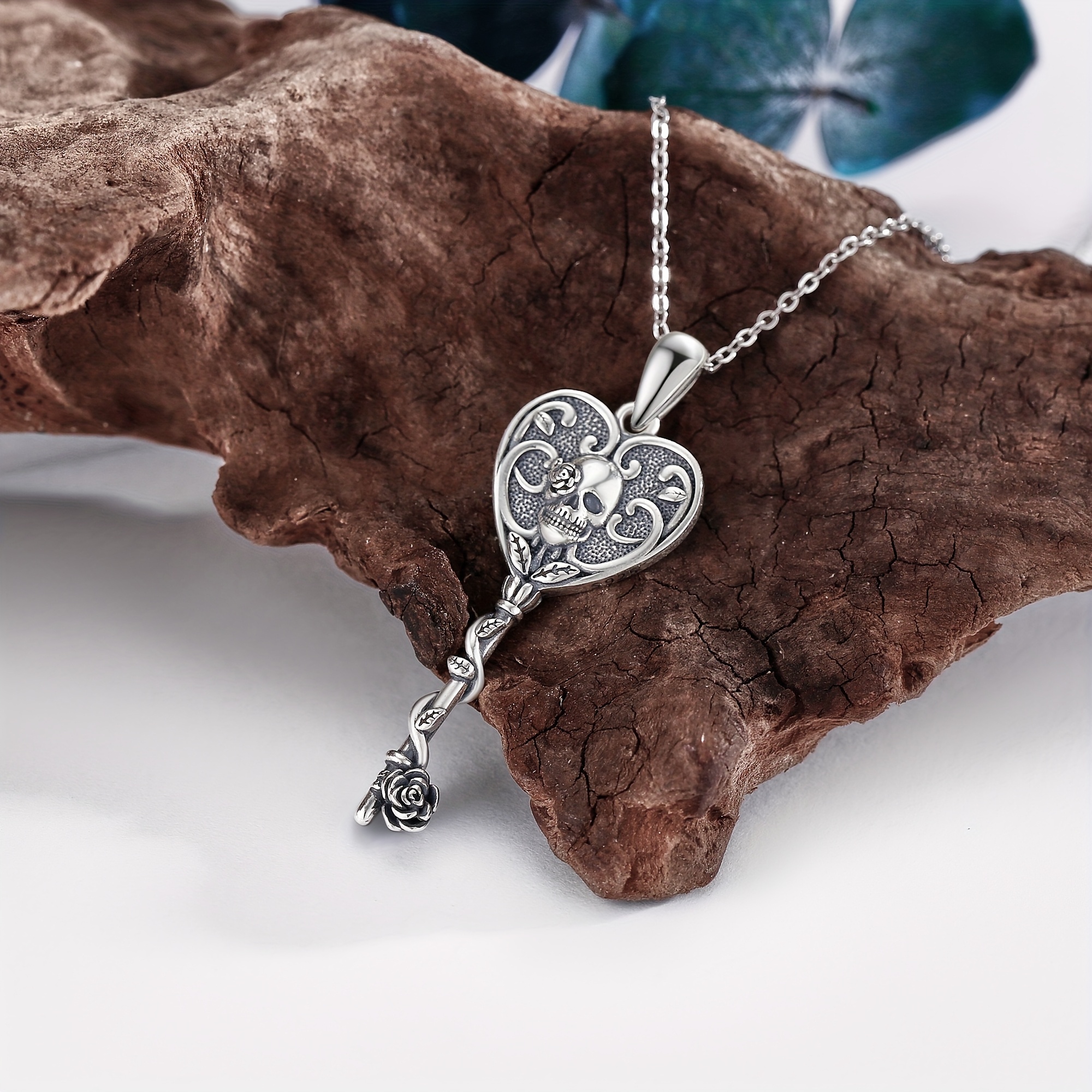 Women's S925 Sterling Silver Skull Key Necklace — Vintage Charm
