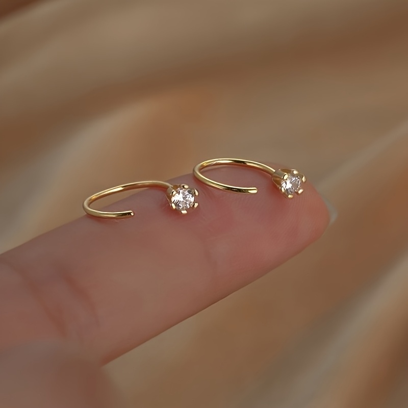 TEMU 1 par de ganchos para orejas sin extracción para mujer, para uso diario y fiestas, pendientes de clip minimalistas, accesorios antideslizantes