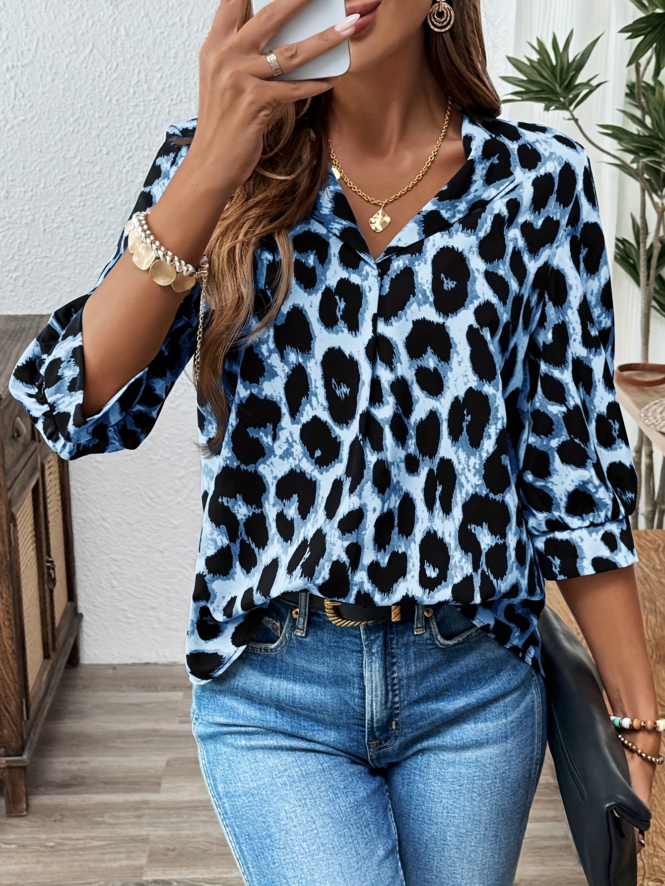 Blouse décontractée à imprimé léopard pour femme Chemise en polyester  avec col à manches longues et boutonnage sur le devant pour  */été/automne,