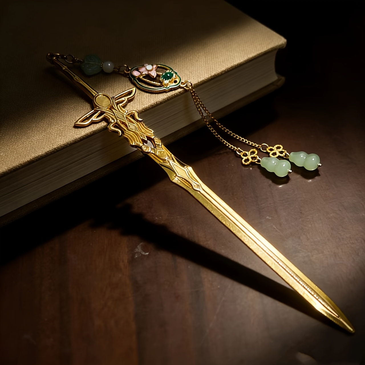 Image of Retro Sword-shaped Metal Bookmark With Tassel Pendant - Elegant Aluminum Alloy Page Marker, Suitable For Readers And Office Use