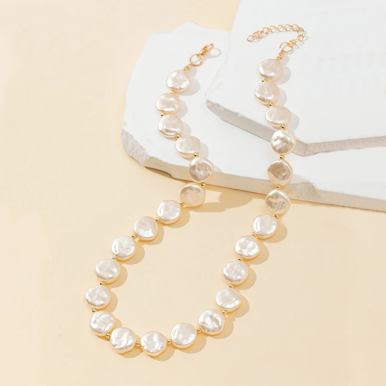 Image of 1 Retro Minimalist Classic Baroque Pearl Beaded Women's Necklace