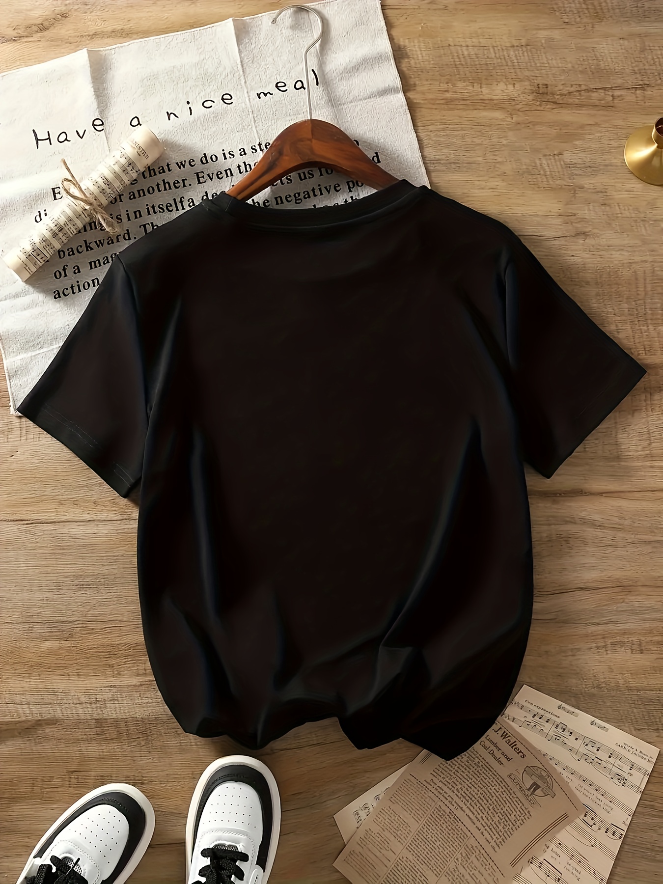Women's Black Skateboarding Bear & Los Angeles California Graphic T-Shirt - Soft Stretch Crew Neck Casual Top for Spring Summer Fall, Machine Washable Streetwear-Inspired Tee, Spring Summer Apparel, Medium Elasticity Fabric