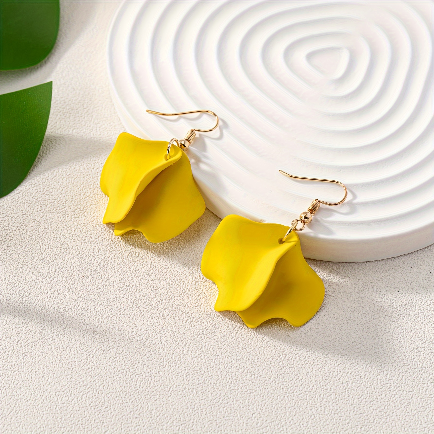 Colorful Boho Acrylic Petal Dangle Earrings for Daily Wear