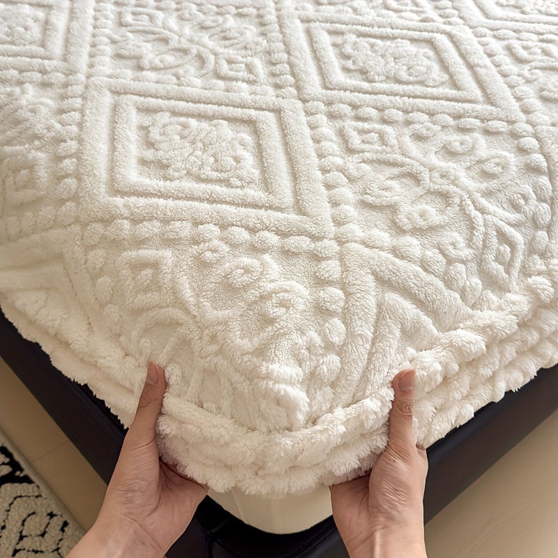 mattress protective set autumn and winter heavyweight   warming carved single pad no pillowcase details 6