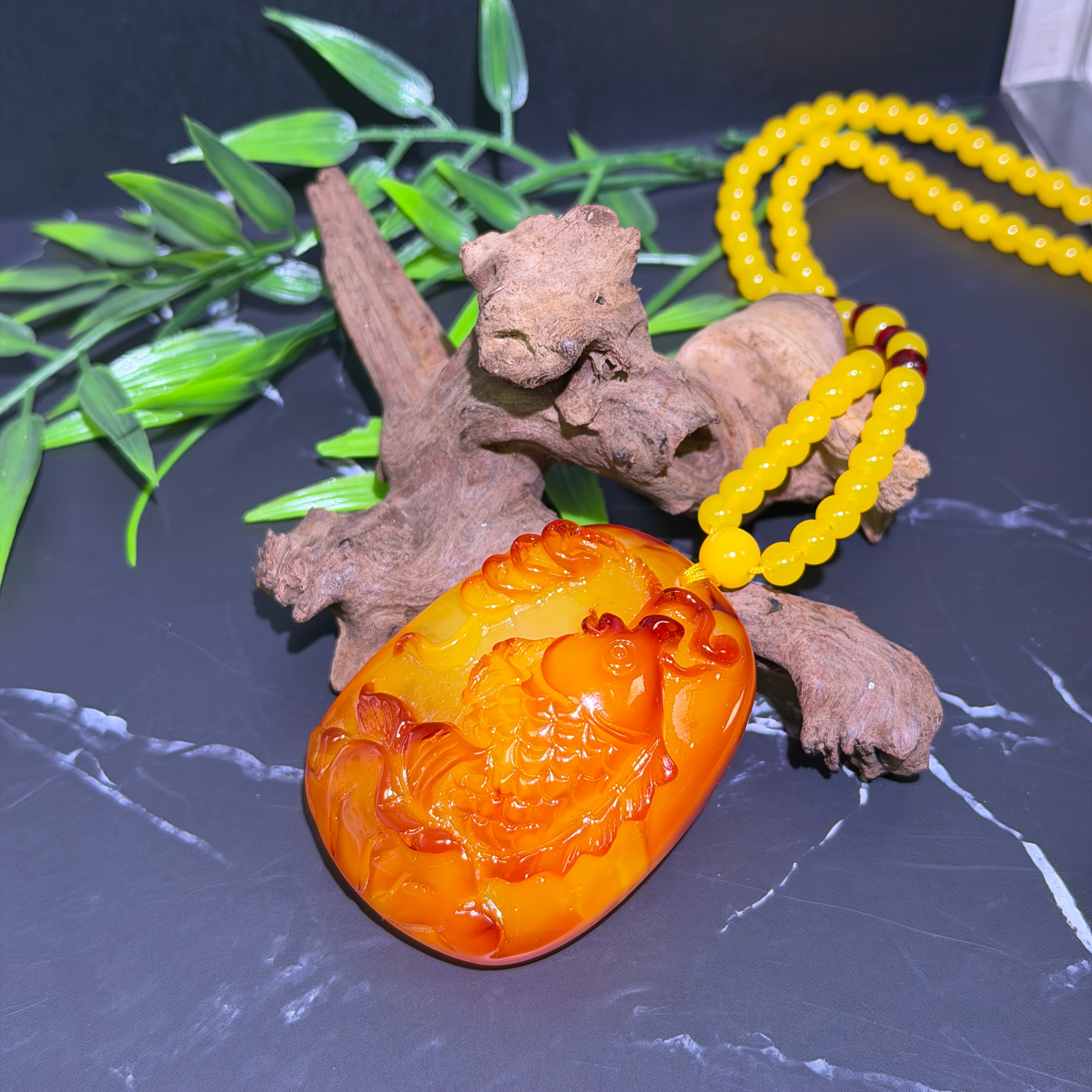 Unisex Chicken Oil Red Amber Fish Pendant Necklace