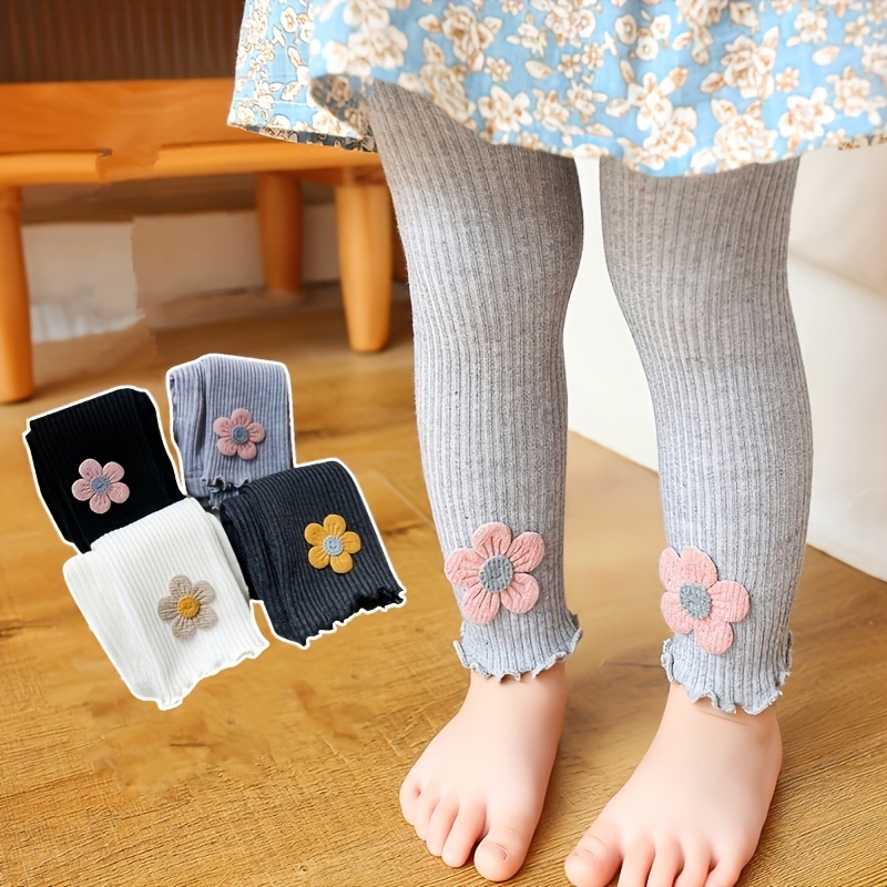 

A Pair Of Girl's Toddler's Trendy Cute Flower Design Pantyhose, Cotton Soft Breathable Pantyhose For Outdoor Wearing All Seasons Wearing