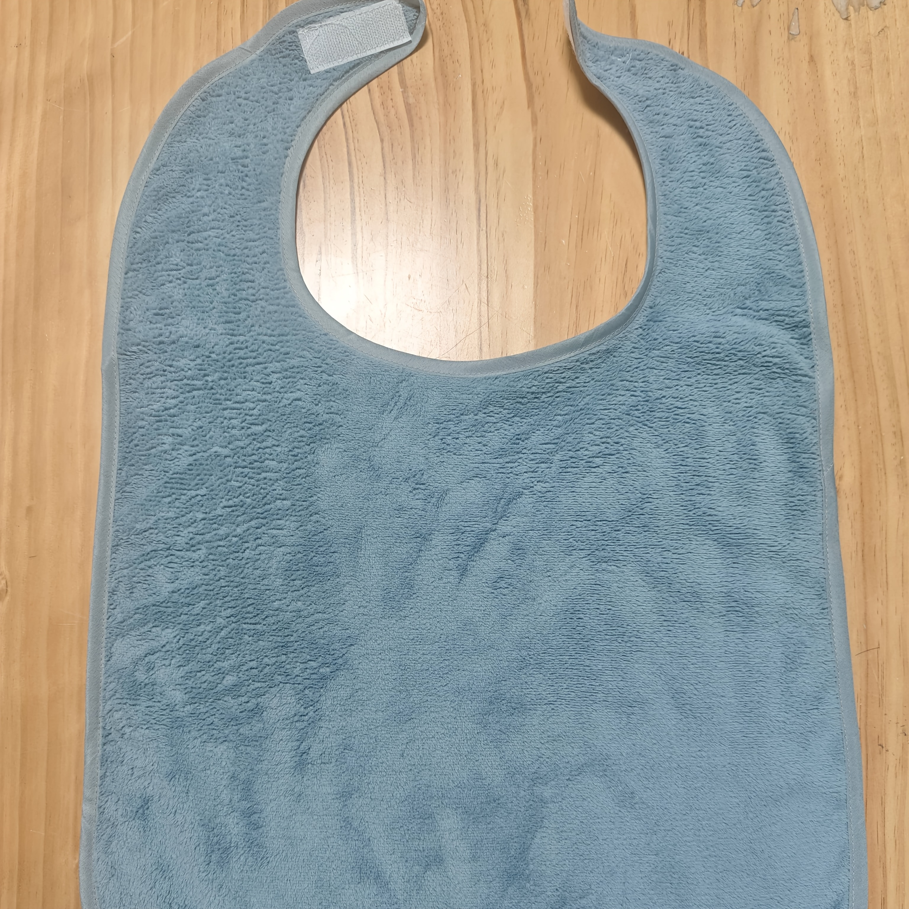 E-shop 60*43 Grau Blau Doppelseitige Fleece Lätzchen für Erwachsene, Warme Lätzchen für Männer und Frauen, Korallenfleece Schutzüberzug zum Essen für