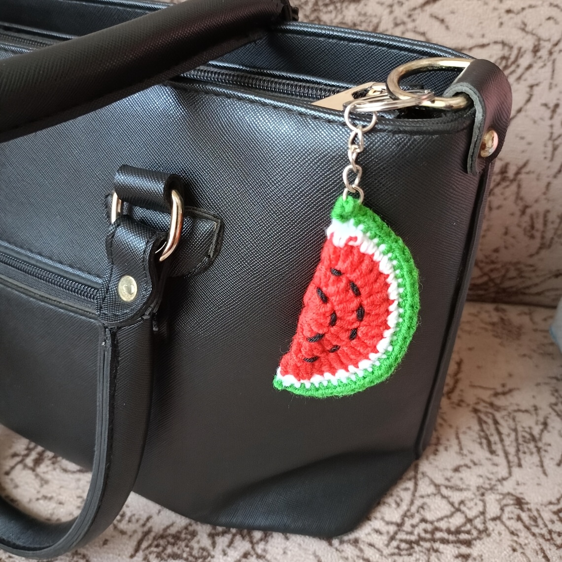 TEMU 1 porte-clés de pastèque crocheté à , parfait comme cadeau ou accessoire de sac sur le thème des fruits