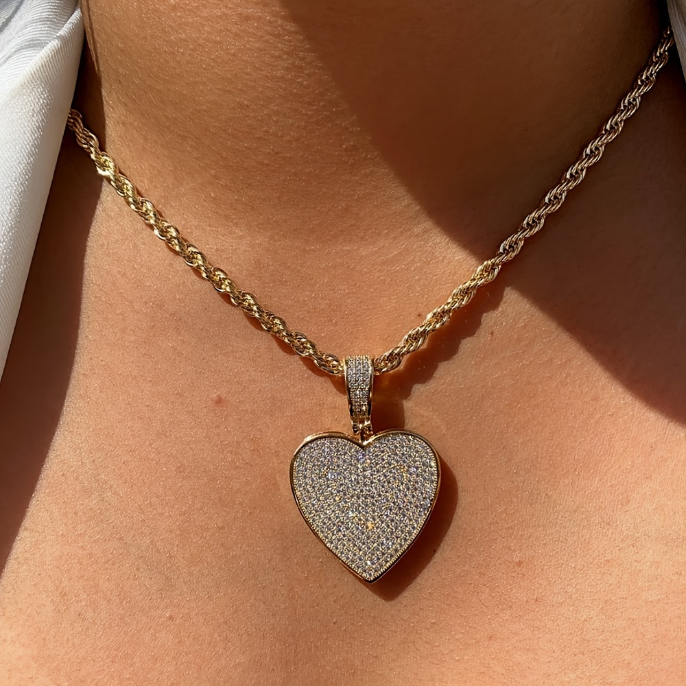 E-shop 1-tlg. Damen-Halskette mit Herz-Anhänger aus vergoldetem Kupfer vollsynthetischem Zirkonia, elegante schlichte Edelstahl-Kettenkette, geeignet