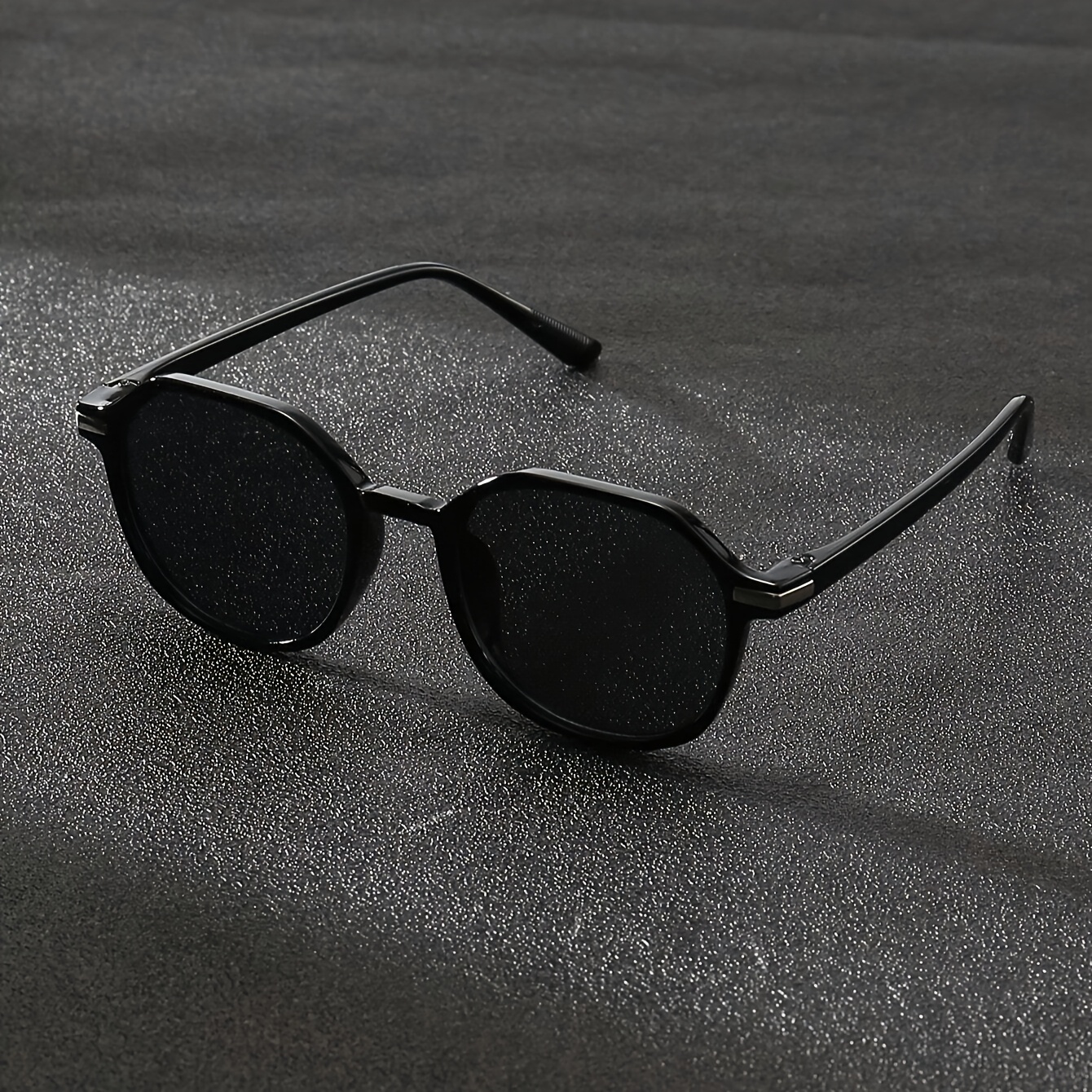 Image of 1 Pair River Men's & Women's Vintage Cat-eye Sunglasses Suitable For Outdoor Travel,, Retro Style, Durable For Camping,, Fashion Shows, Gifts - Comfortable For Daily Wear & Vacation