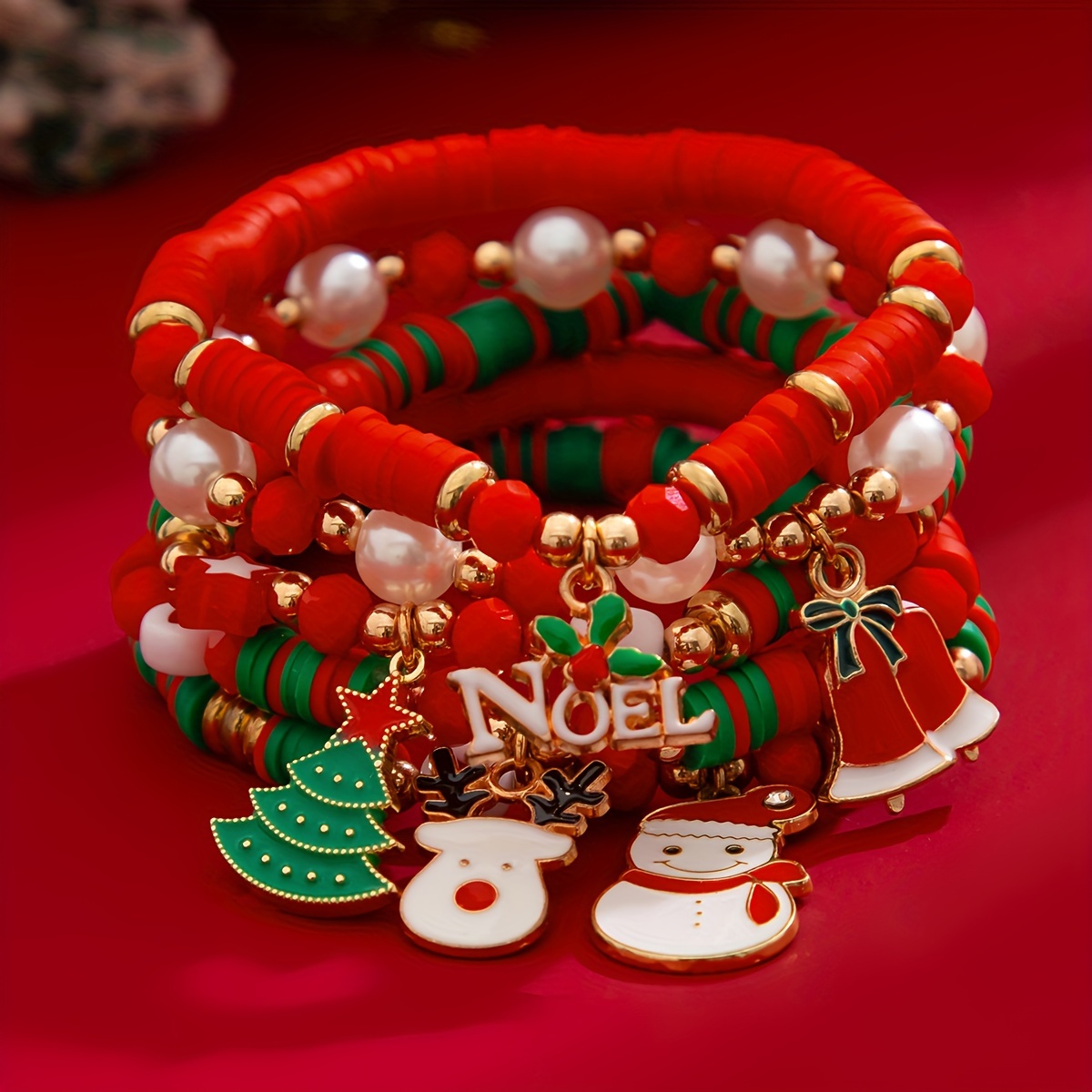 

Festive 5-piece Soft Bead Bracelet Set With Christmas Charms - Perfect For Gifts Or Parties